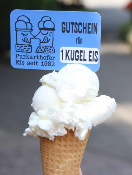 Wir verkaufen auch Gutscheine für 1 Kugel Eis!