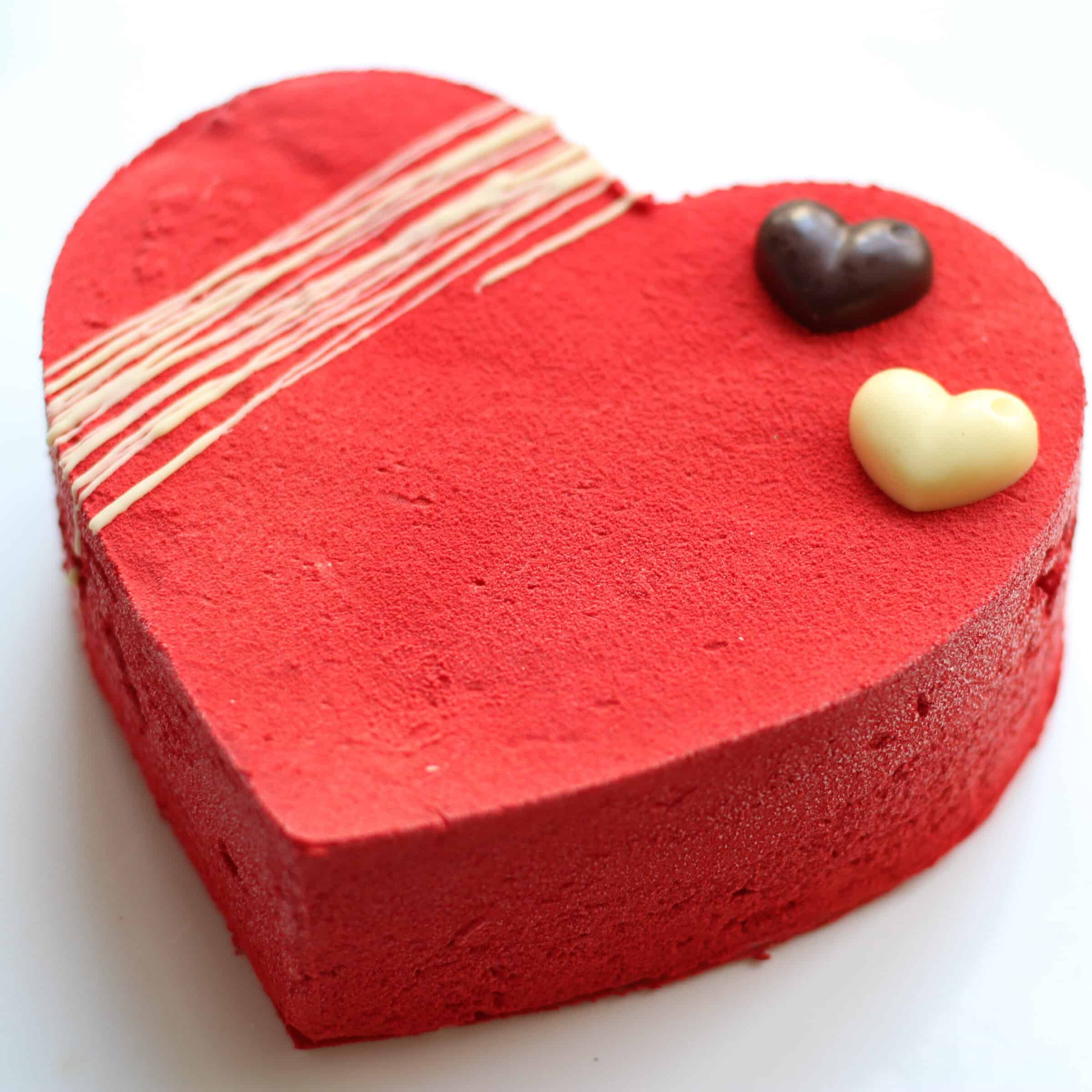 Bestelle jetzt eine Valentinstagseistorte für deinen Valentinsschatz!