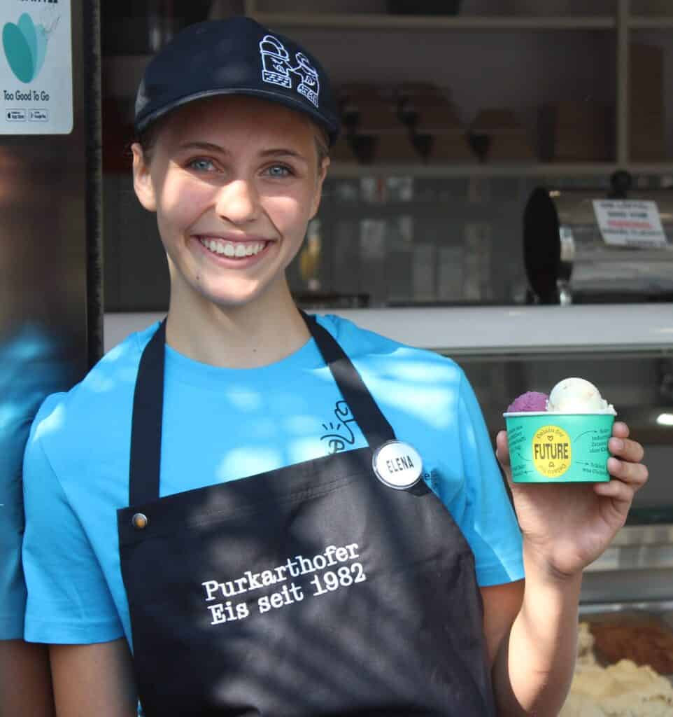 Wir suchen dich! Bewirb dich für unsere Stelle als Eisverkäufer*in, Aushilfe im Eisverkauf oder Eisproduzent*in und Konditor*in!